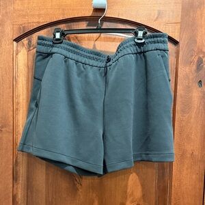 Women's Lululemon Softstreme shorts